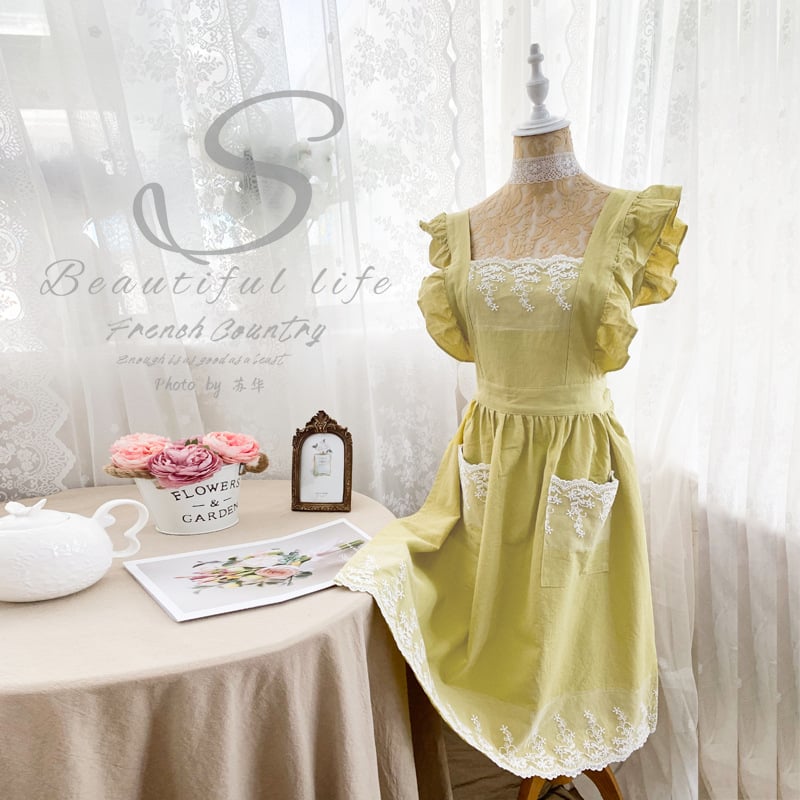 The Provencal: Lace-Trimmed Artisanal Apron