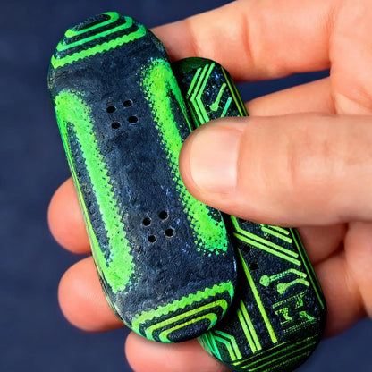 FingerSkateboard 1+1 FREE: Magnetic Finger Skateboard Fidget Toy