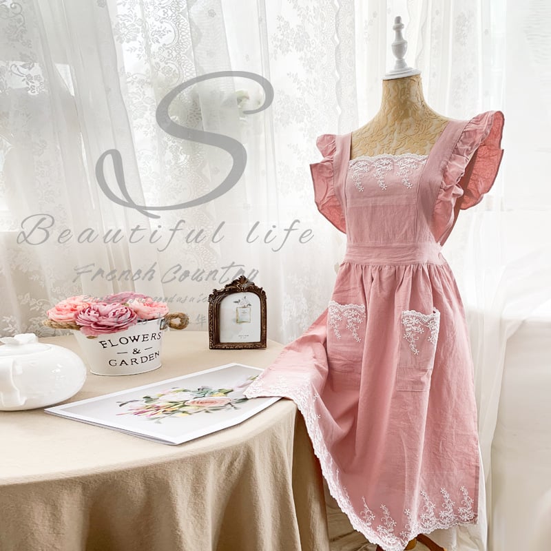 The Provencal: Lace-Trimmed Artisanal Apron
